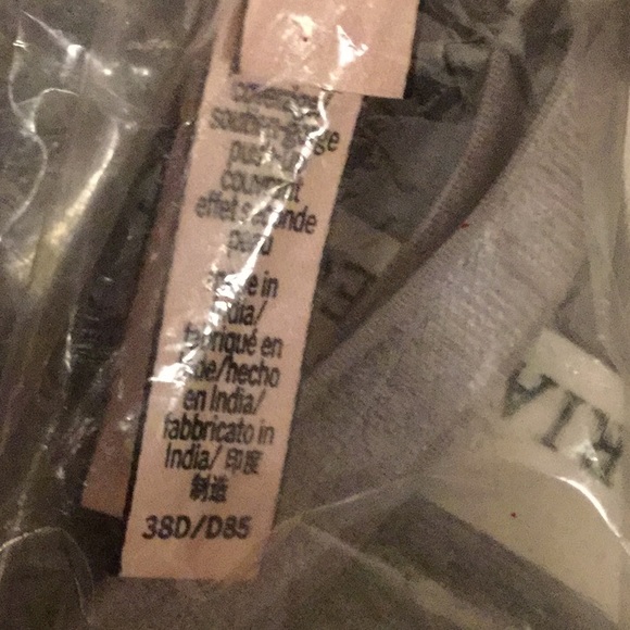 COPY - VICTORIA SECRET T-SHIRT BRA!!!💋😎💕 - Picture 2 of 3